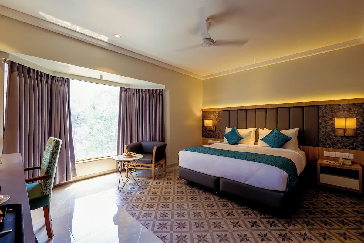 Superior Room | In-room safe, WiFi (free)
