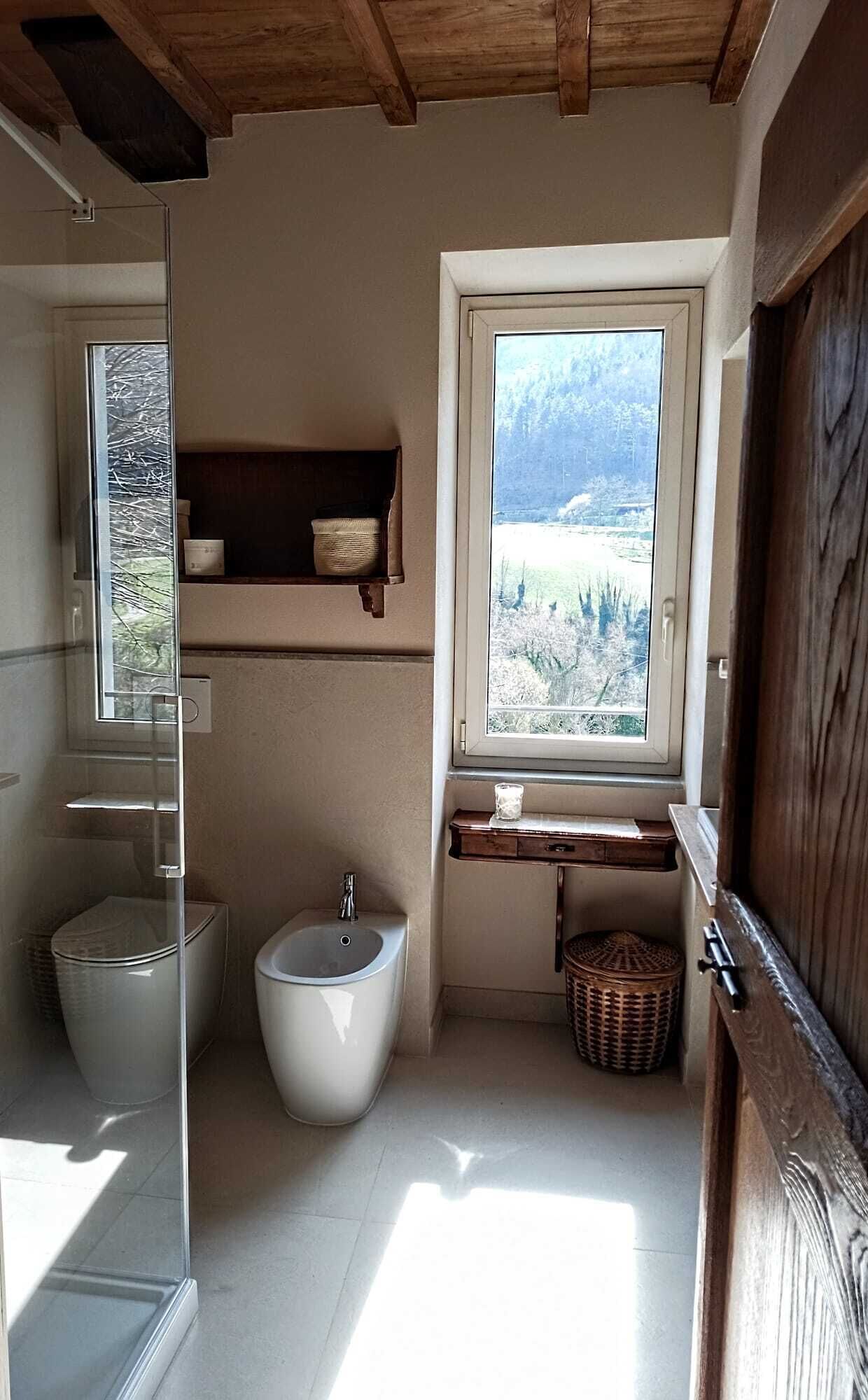 Dusche, Haartrockner, Bidet, Handtücher