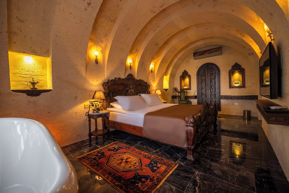 Suite Junior, 1 lit double, cheminée (Cave, Bathtub)