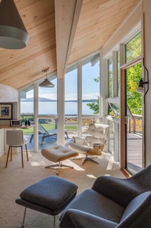 Luokittelematon kuva, 3 kautta 37, painike