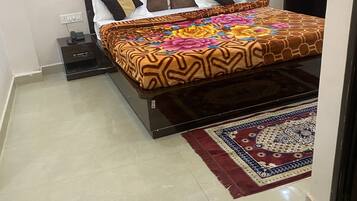 3 chambres, fer et planche Ă repasser, Wi-Fi, draps fournis