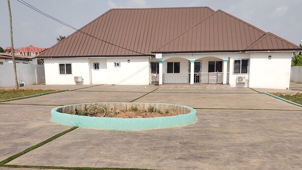 Unclassified image, 1 of 6, button - TwoSix24 Guest house Daban New site Kumasi Ghana  (Kumasi)