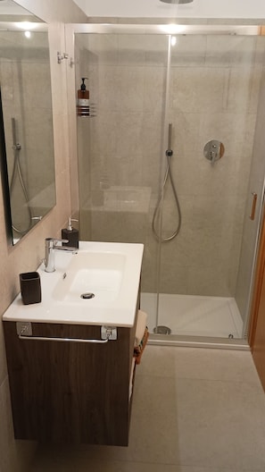 Shower, hair dryer, bidet, towels - Toscana romantica, tra mare, uliveti e medioevo (Capalbio)