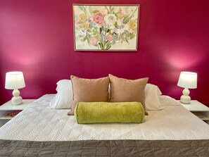 2 dormitorios, tabla de planchar con plancha, wifi gratis y ropa de cama