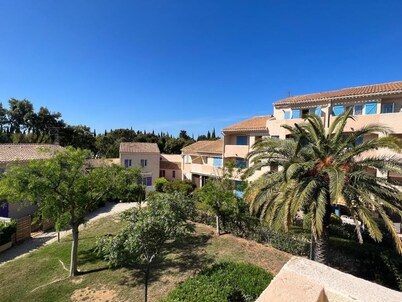 Appartement 4 Couchages Climatisé- Piscine Privée, Proche Centre Ville et Plages