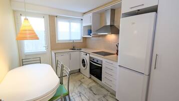 Réfrigérateur, four, lave-vaisselle