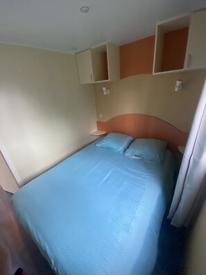 2 bedrooms, bed sheets - Mobil-home, Niché au Cœur de la Campagne (Rosoy-en-Multien)