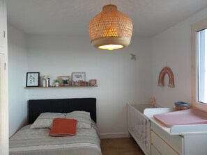 1 bedroom, iron/ironing board, free WiFi, bed sheets