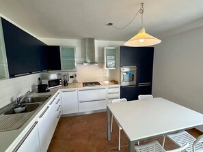 Fridge, oven, stovetop, dishwasher - Riflessi sul Lago Apt Laglio - Tramonto (Laglio)