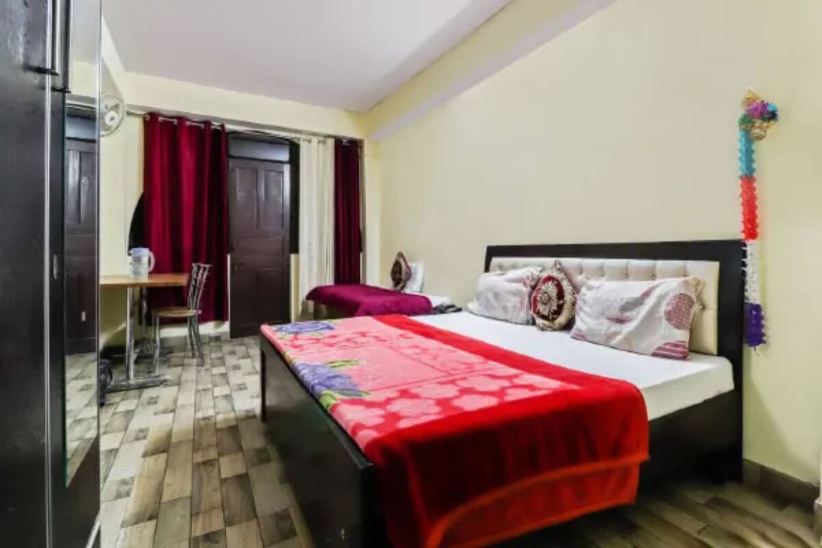 Quartos à prova de som, Wi-Fi de cortesia, roupa de cama