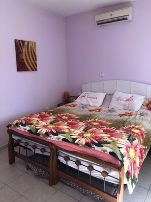 1 bedroom, iron/ironing board, WiFi, bed sheets