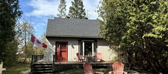 The Louise - Artistic Haven by the Beach