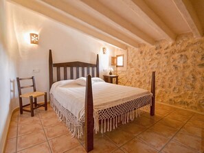 4 Schlafzimmer, Schreibtisch, Internetzugang