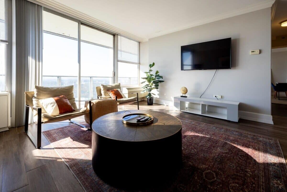 CozySuites 800 Tower 2BR w/ gym! 32