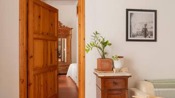 Fer et planche Ă repasser, Wi-Fi gratuit, draps fournis