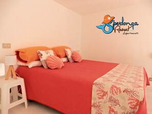 Ferros/tábuas de passar roupa, Wi-Fi de cortesia, roupa de cama