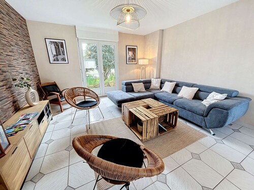 Maison à 500m de la plage avec jardin, 4 chambres, Wi-Fi et parking - 8 couchages