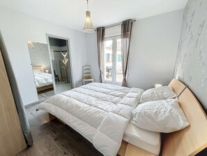 4 makuuhuonetta, ilmainen Wi-Fi