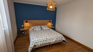 1 bedroom, free WiFi, bed sheets
