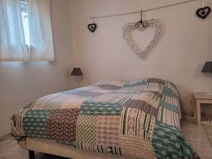 2 bedrooms