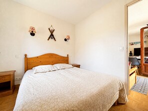 Room - Cozy apartment at the foot of the slopes with pool and pets allowed (Flumet)