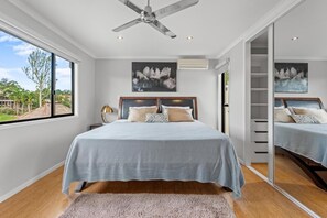 5 quartos, ferros/tábuas de passar roupa, Wi-Fi de cortesia