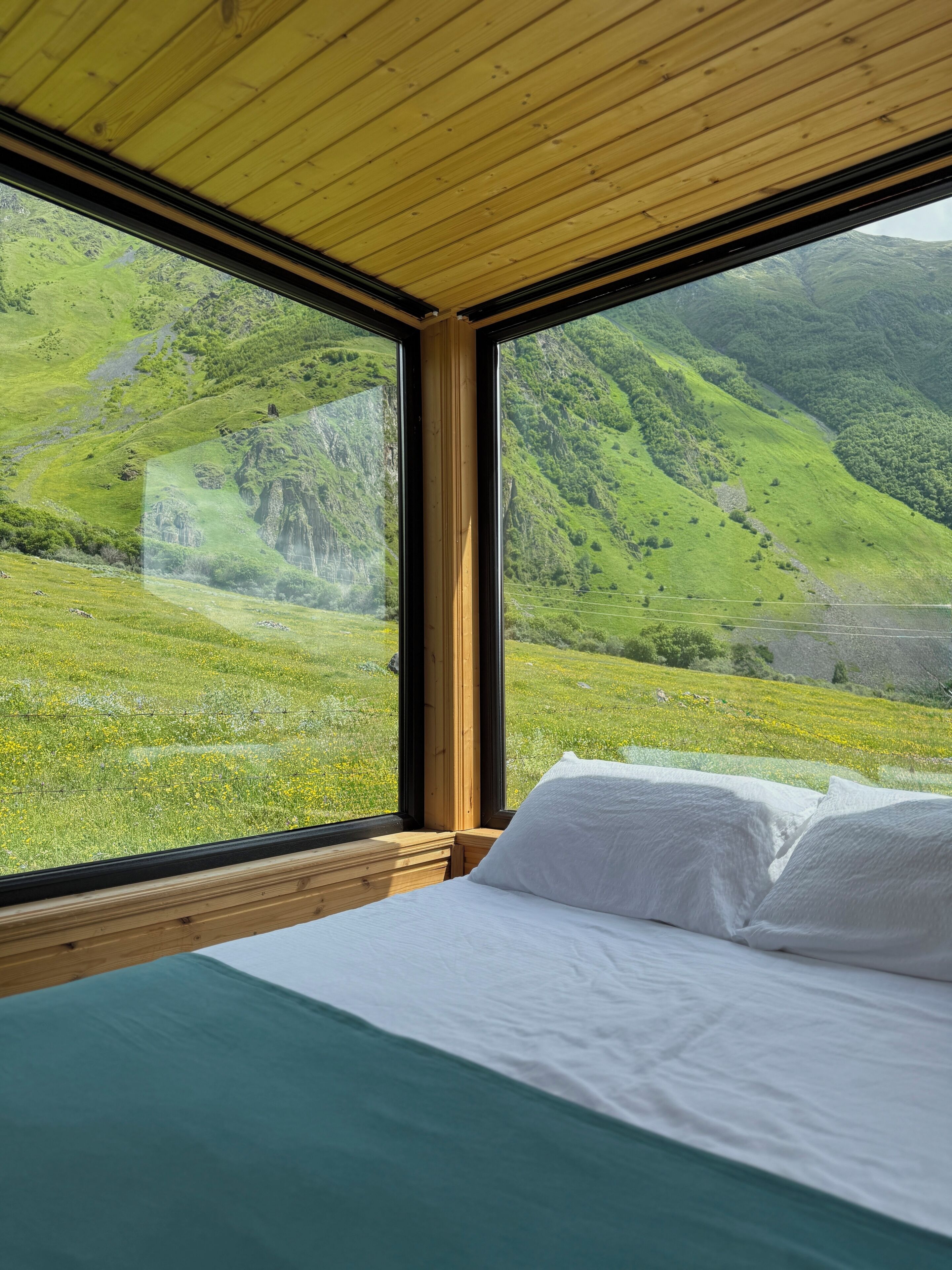 Wi-Fi de cortesia, roupa de cama