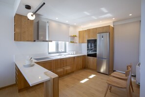 Ofen, Herdplatte, Geschirrspüler