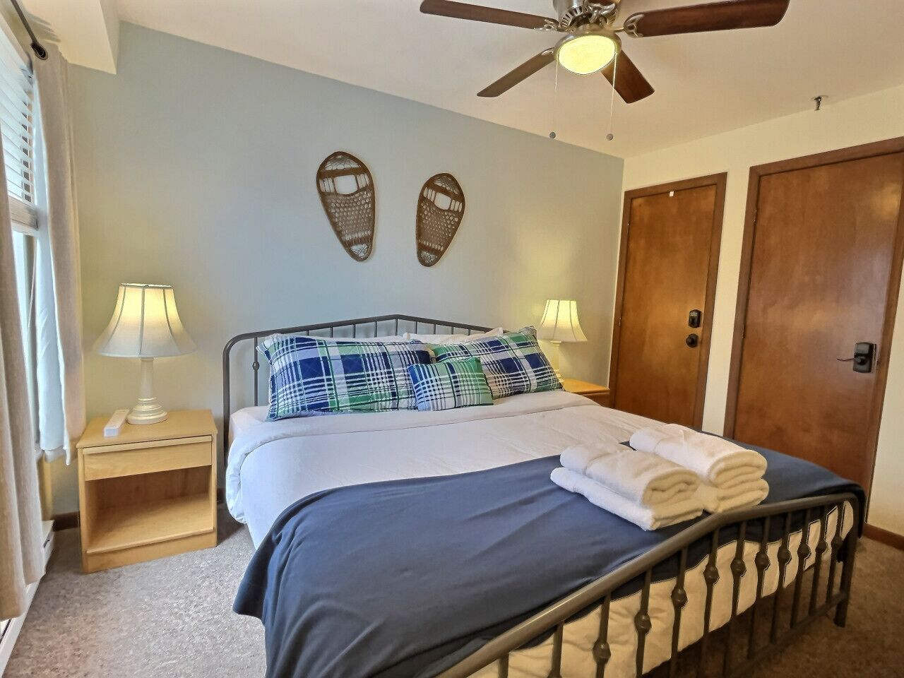 2 bedrooms, travel cot, free WiFi, bed sheets