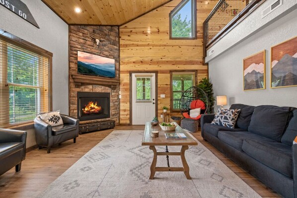 Fernseher, Kamin, Tischfußball