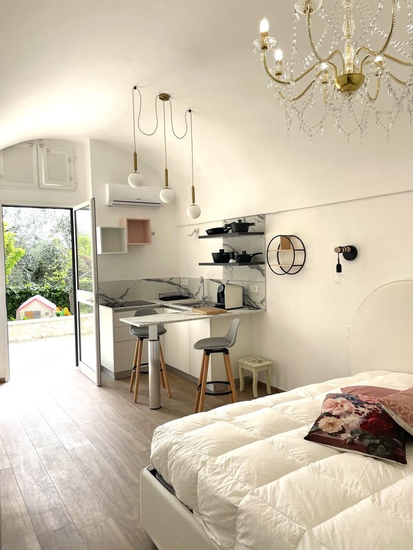 1 chambre, fer et planche à repasser, Wi-Fi gratuit, draps fournis