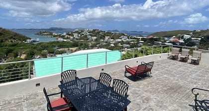 Sunset Hideaway Suite - Oceanview/central to Cruz Bay