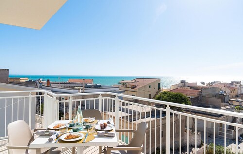 2 bedroom gorgeous apartment in Cava D'aliga