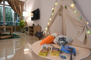 Children’s area - MOUNT AUSTIN MIDORI 8PAX /10 MINIT TO IKEA TEBRAU AND AEON TEBRAU/25MINIT TO CIQ (Johor Bahru)