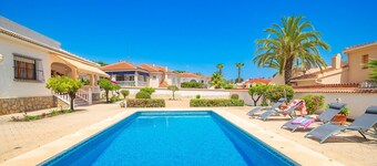 Mediterranean Style Villa in Quesada Centre private pool walking distance to all