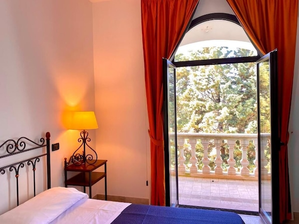 10 bedrooms - Quadruple Room - Calimerita (Puglia)