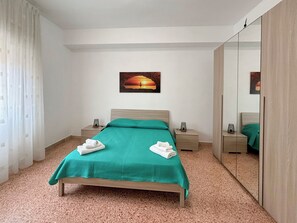 3 habitaciones, tabla de planchar con plancha y wifi gratis