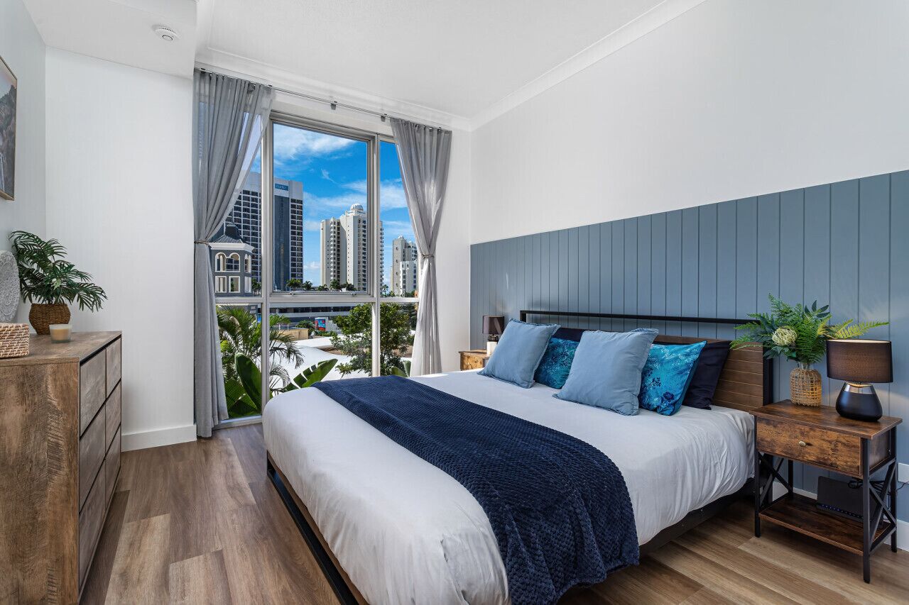 1 Schlafzimmer, Schreibtisch, Bügeleisen/Bügelbrett, Reisekinderbett