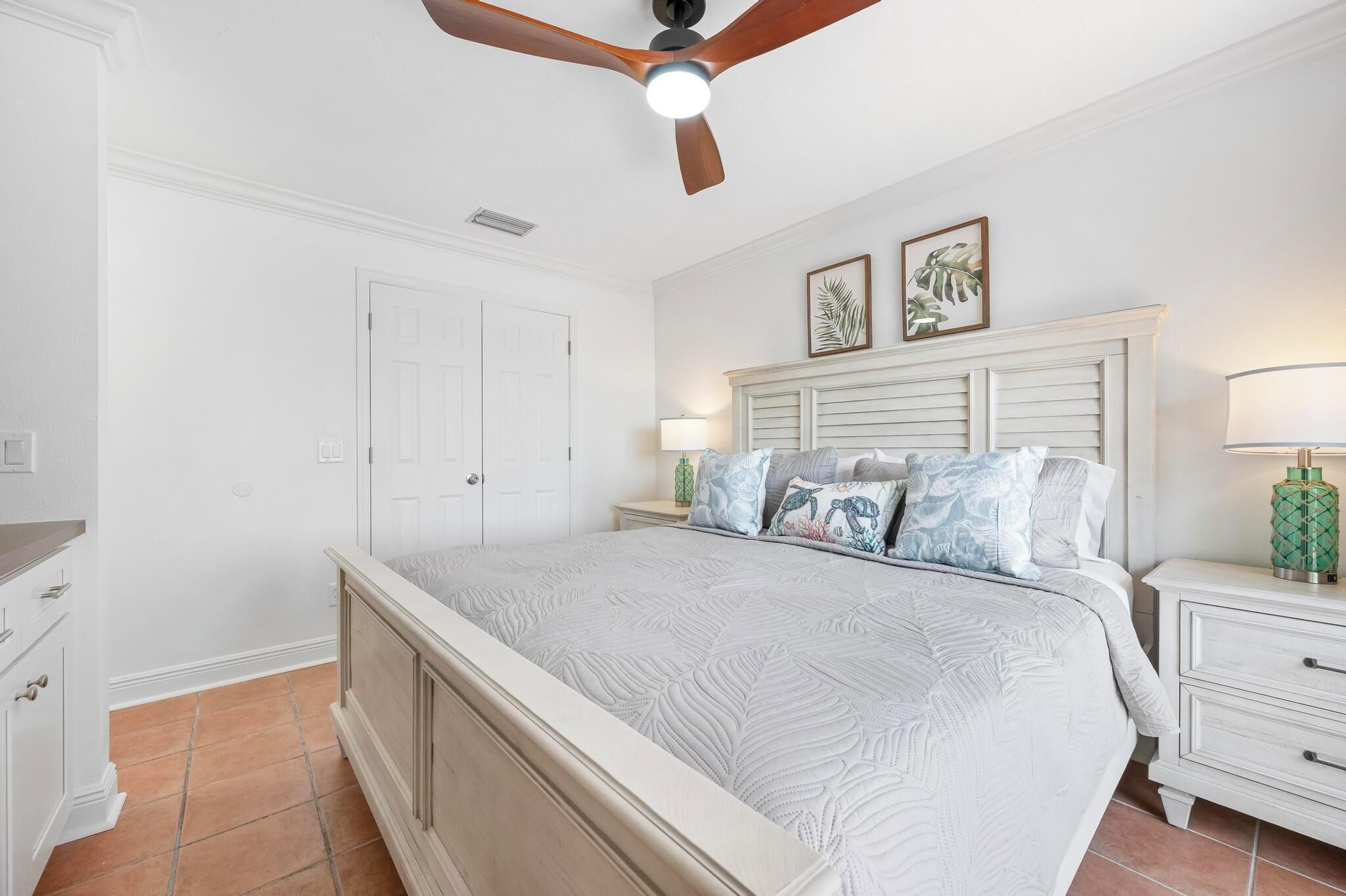 2 bedrooms, iron/ironing board, travel cot, free WiFi