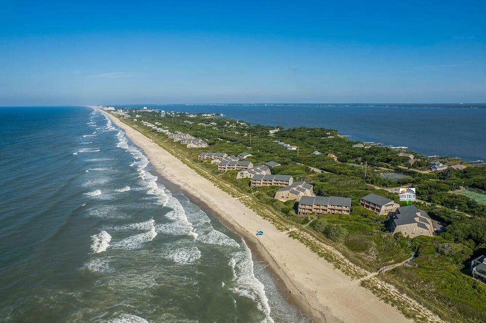 Ocean Grove L1 4 Bedroom Condo by RedAwning - Dunescape Villas, NC