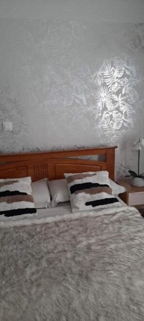 2 soverom, strykejern/-brett, wi-fi og sengetøy