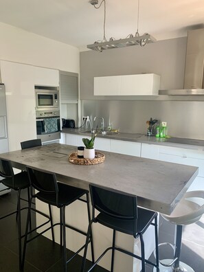 Private kitchen - Villa Avec Piscine Proche Centre Ville (Aix-en-Provence)