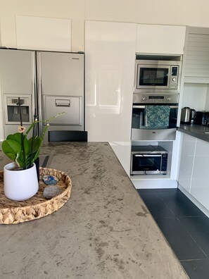 Private kitchen - Villa Avec Piscine Proche Centre Ville (Aix-en-Provence)