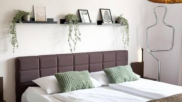 2 bedrooms, iron/ironing board, WiFi, bed sheets