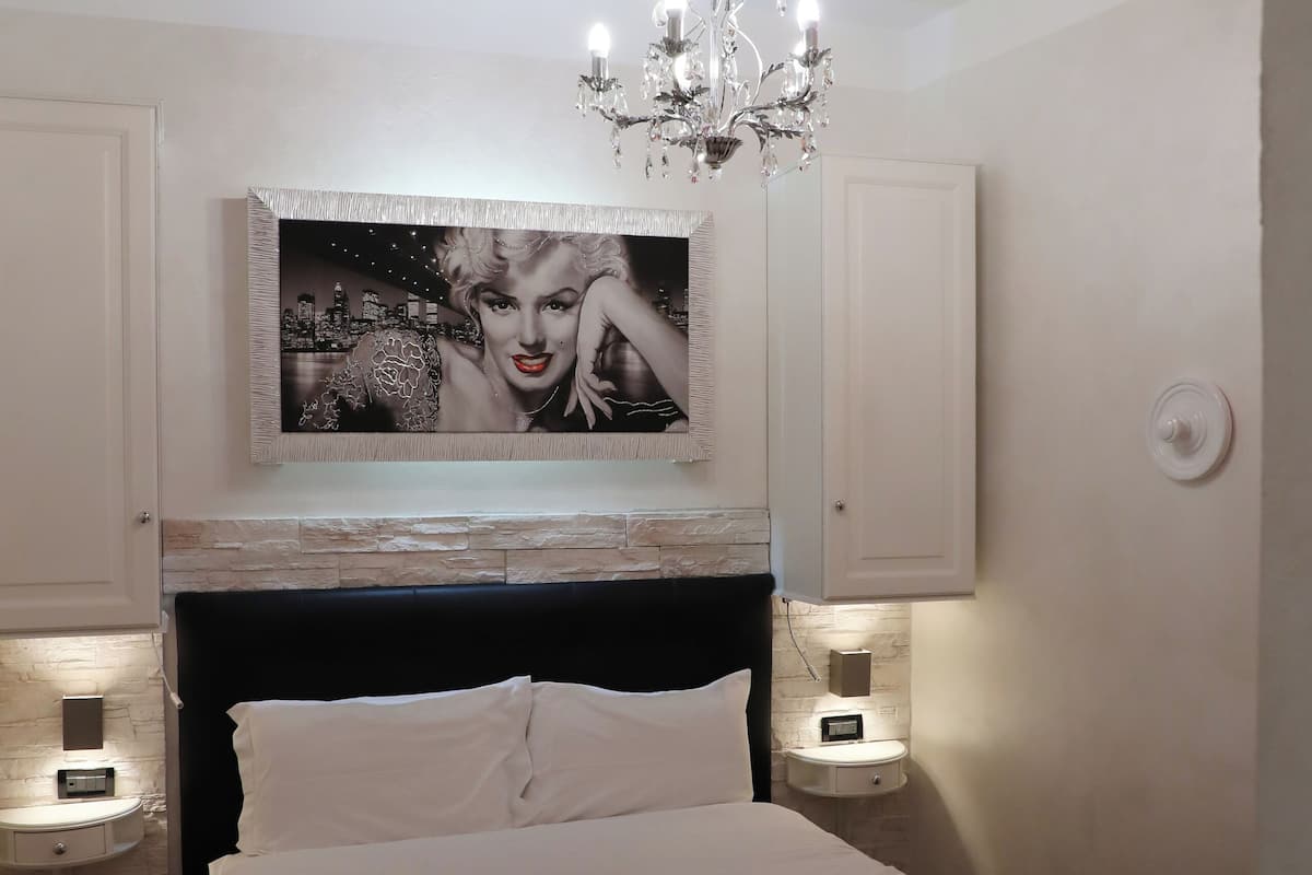 Classic Double Room | In-room safe, individually decorated, individually furnished, free WiFi