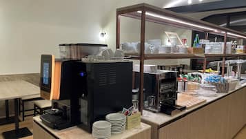 Desayuno bufé gratuito y diario