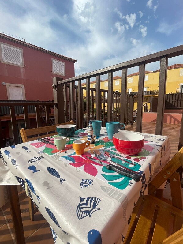 Outdoor dining - 2 Bedroom Apartment in Nuevo Horizonte (Nuevo Horizonte)