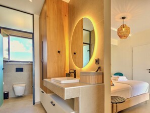 Shower, hair dryer, towels - Afionas Aethereum Luxury Villa Concept (Afionas)