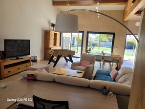 Living area - Maison de Charme (Saint-Hilaire-d'Ozilhan)