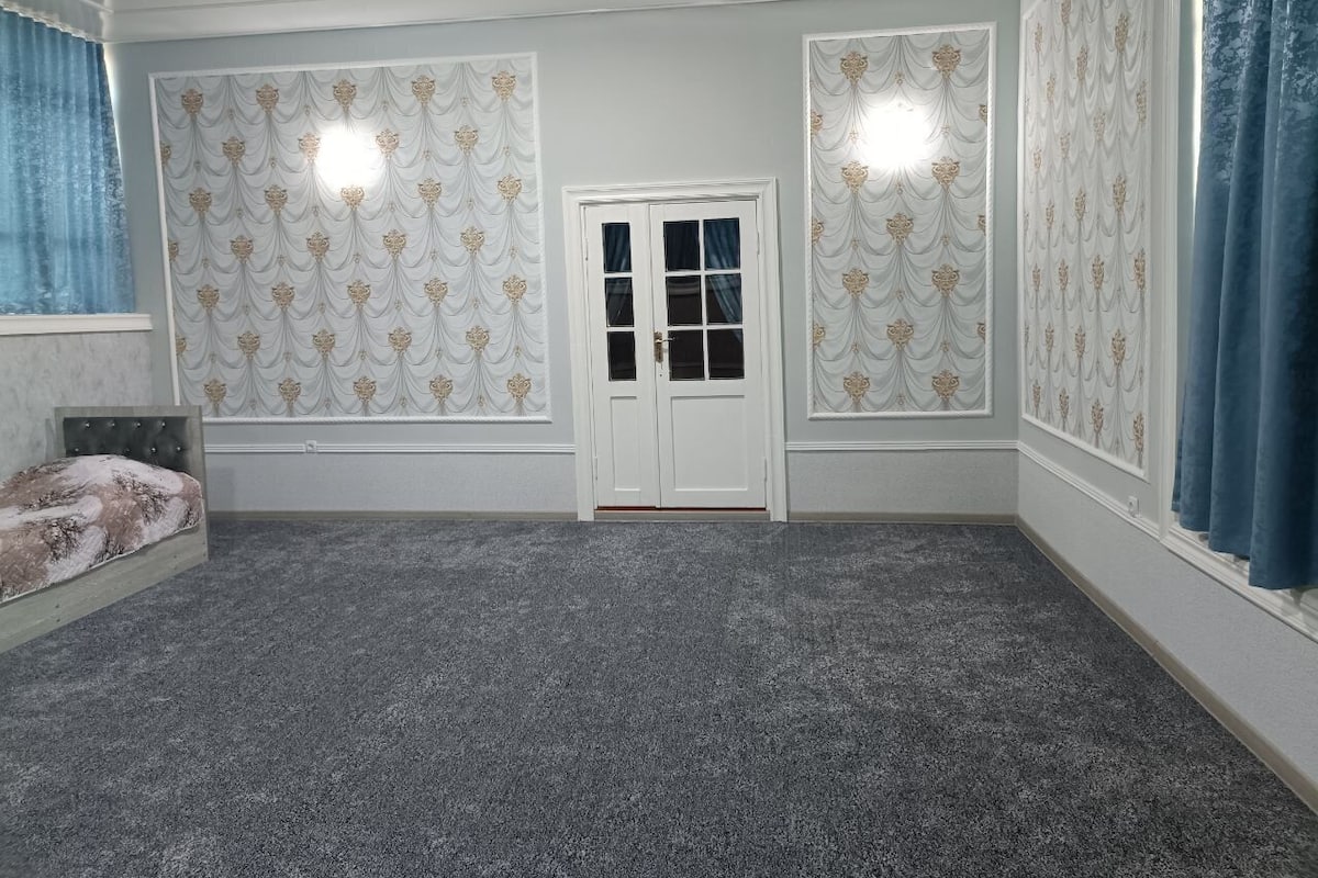 Quadrupla Basic, vista giardino | 1 camera, postazione laptop, ferro/asse da stiro, Wi-Fi gratuito